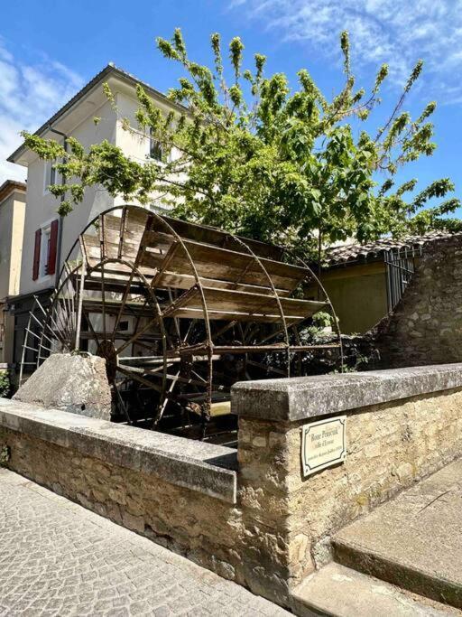 Lou Paseo : Appartement Brocante Centre Historique L'Isle-sur-la-Sorgue Bagian luar foto